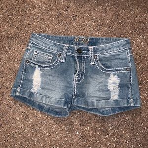 Low rise blue denim shorts